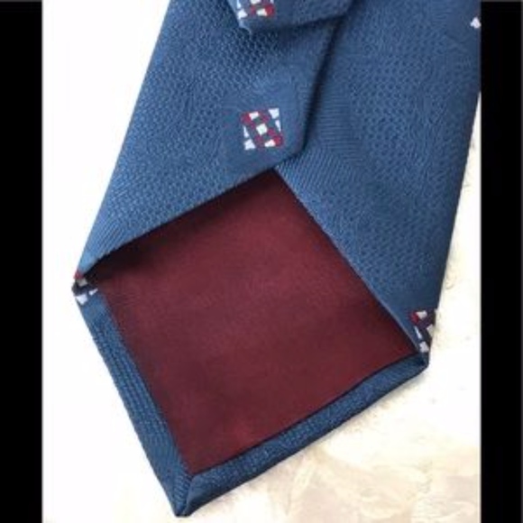 100% SILK Blue Red Mens Tie Adams Row - Picture 5 of 5